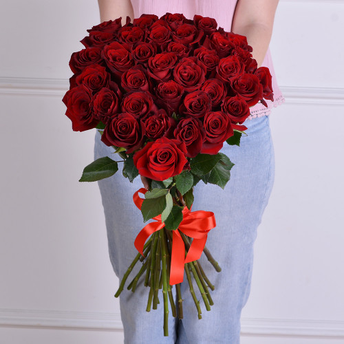 35 красных роз Эквадор 70 см