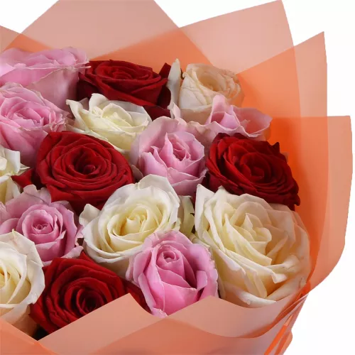 Шикарный букет из 19 разноцветных роз 50 см
