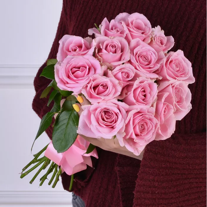 Букет из 15 розовых роз 40 см