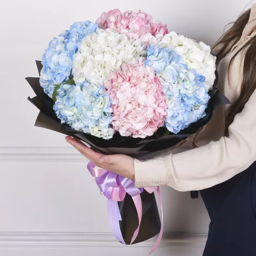 Букет из 7 Гортензий