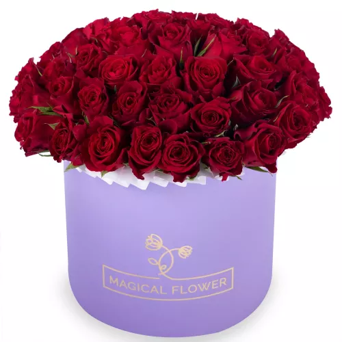 51 красная роза в фиолетовой шляпной коробке