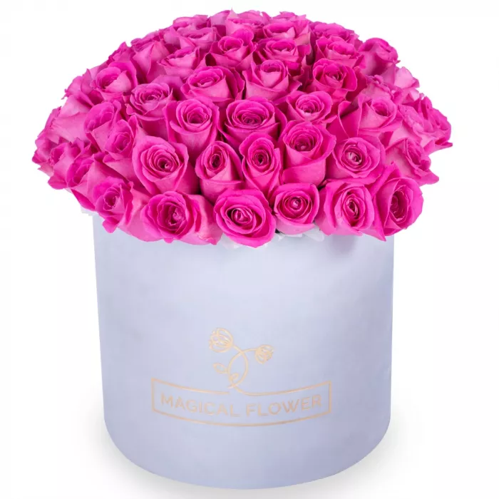 Букет из 75 розовых роз в серой бархатной шляпной коробке