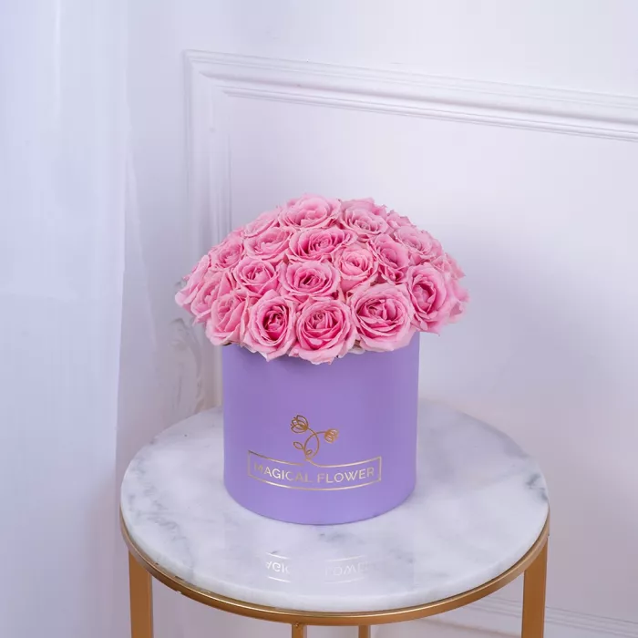 Букет из 35 розовых роз premium в фиолетовой шляпной коробке