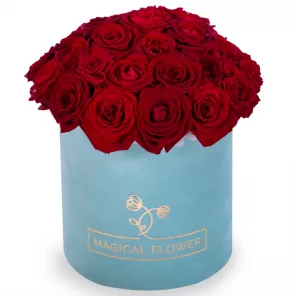 Букет из 35 красных роз premium в зеленой бархатной шляпной коробке