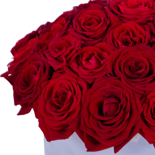 Букет из 35 красных роз premium в серой бархатной шляпной коробке