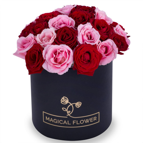 Букет из 35 разноцветных роз premium в черной шляпной коробке