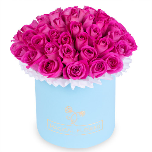 Букет из 35 розовых роз в голубой шляпной коробке