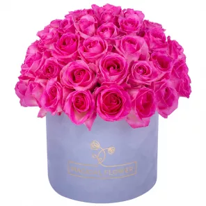 Букет из 51 малиновой розы premium в серой бархатной шляпной коробке