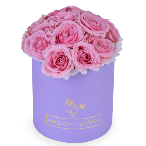 Букет на День матери из 11 розовых роз в сиреневой шляпной коробке