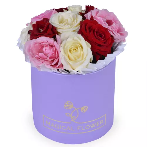 Букет из 11 разноцветных роз в шляпной коробке