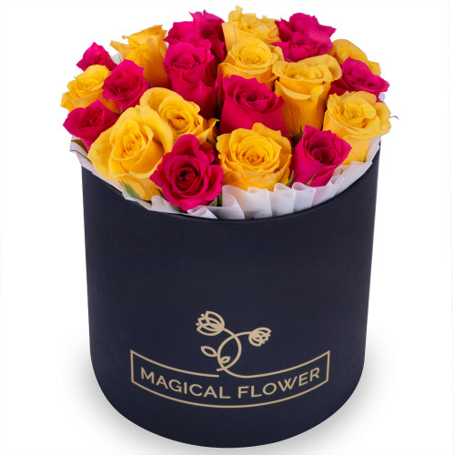 25 разноцветных роз в черной шляпной коробке