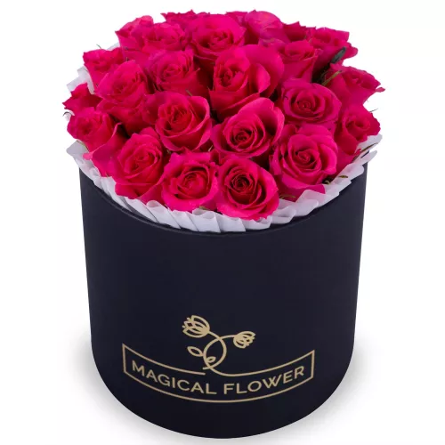 25 малиновых роз в черной шляпной коробке