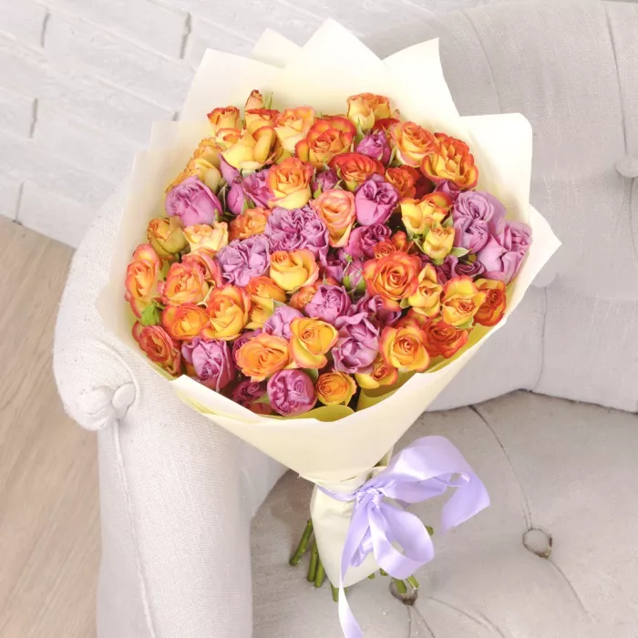 Букет из 11 кустовых роз микс