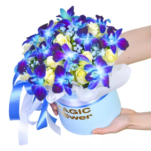 Шляпная коробка «Нежный поцелуй»