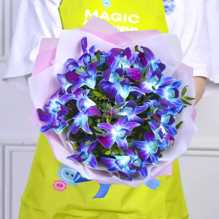 Букет из синих орхидей «Ты космос»