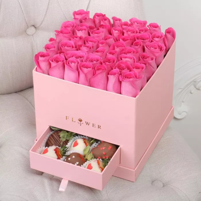 Розовая Коробка с Секретом