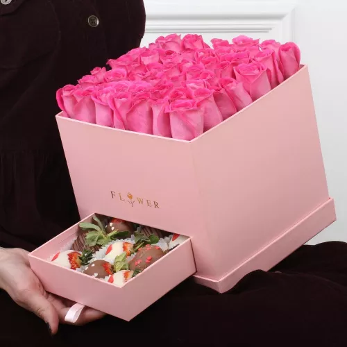 Розовая Коробка с Секретом