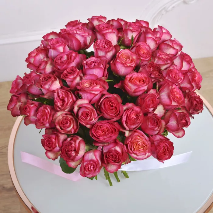 Букет из 51 розовой пионовидной одноголовой розы