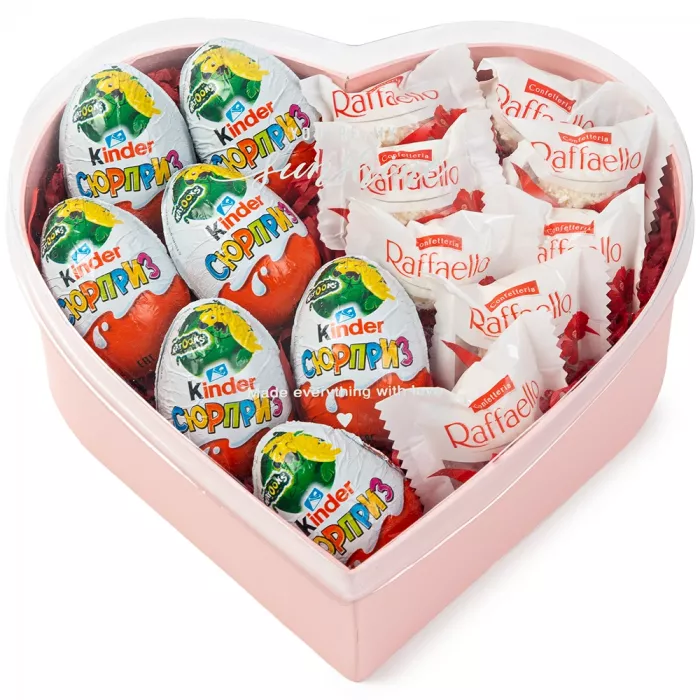Сердце с киндерами и рафаэлло