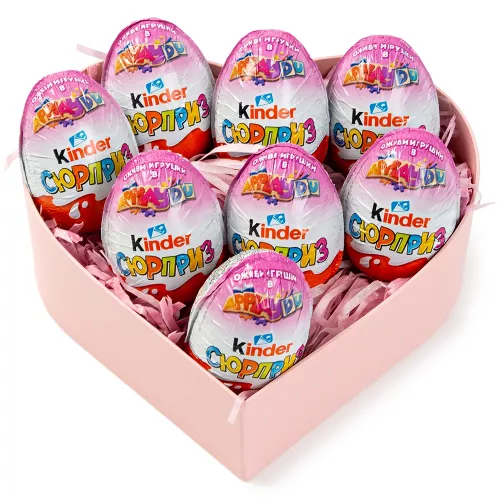 Коробка в форме сердца с киндерами  Коробка в форме сердца с киндерами