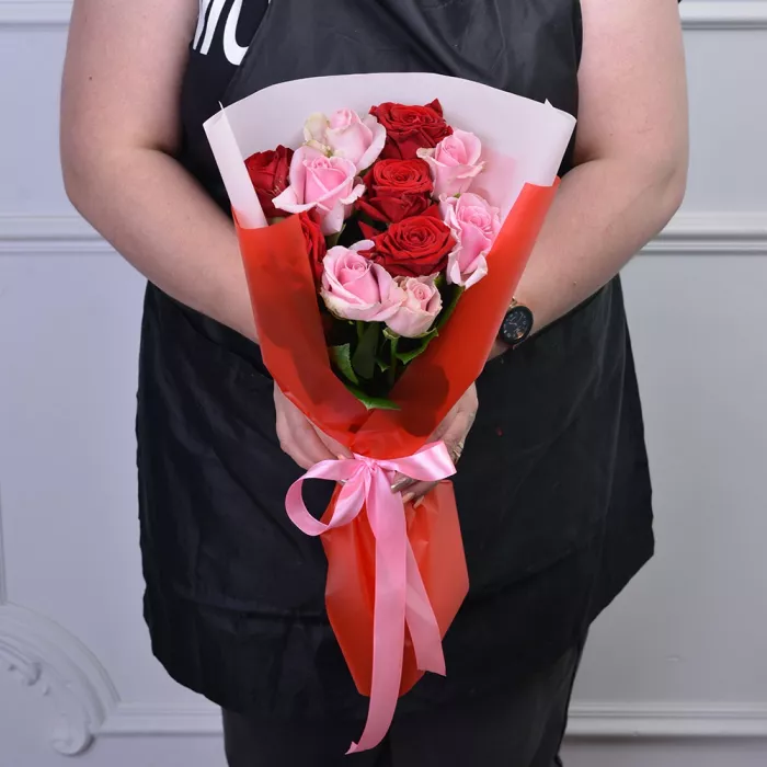 Букет из 11 разноцветных роз premium 40 см