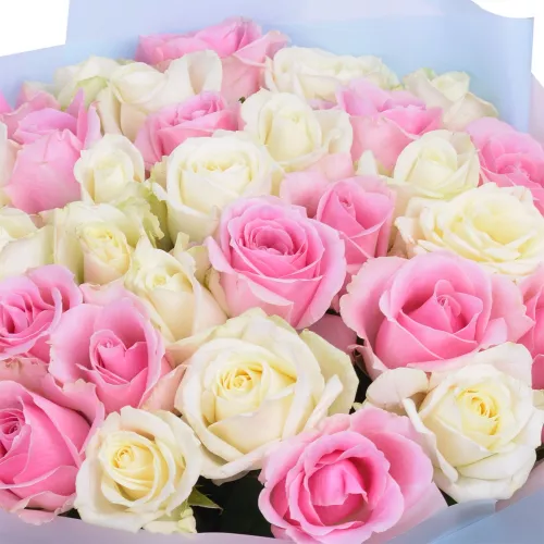 Букет из 35 разноцветных роз premium 40 см
