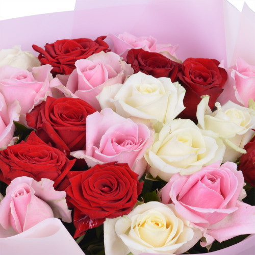 Букет на День матери из 25 разноцветных роз premium 40 см
