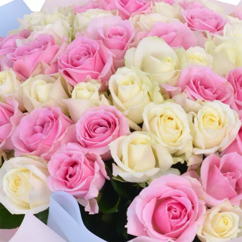 Монобукет из 75 разноцветных роз Premium 40 см