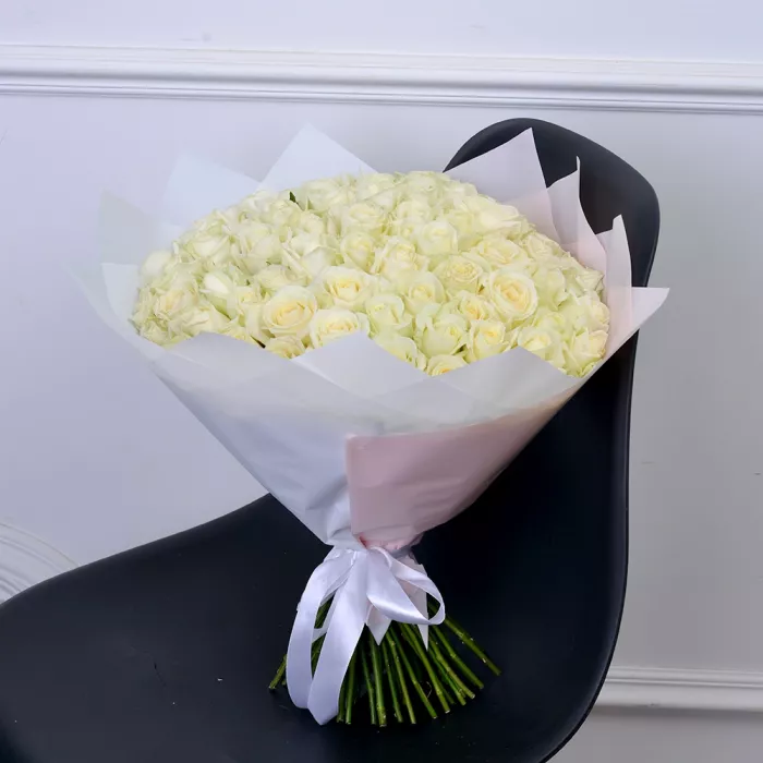 75 белых роз Premium 40 см