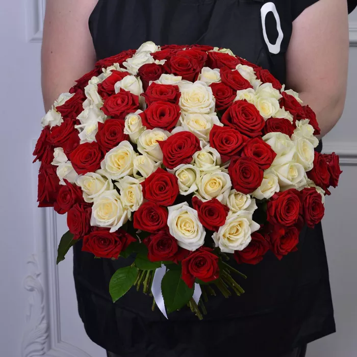 Букет из 101 разноцветной роз Premium 40 см