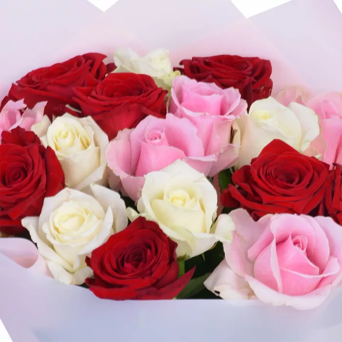 Букет из 19 разноцветных роз premium 40 см