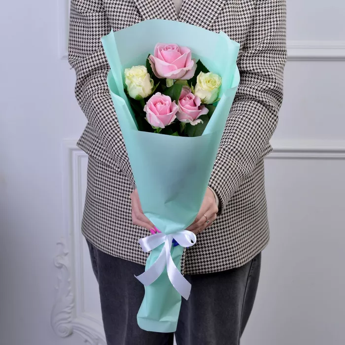 5 роз микс 50 см