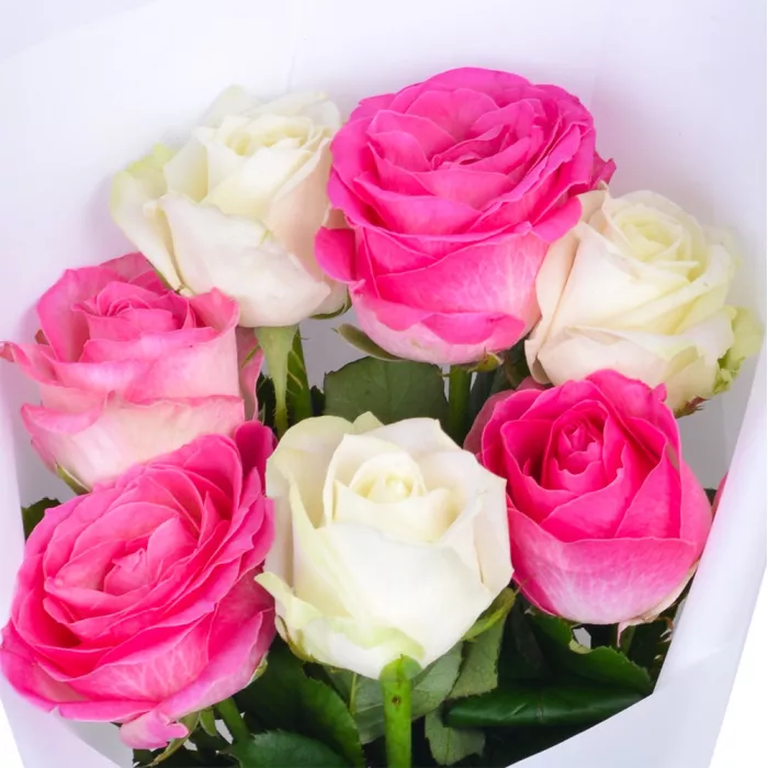 7 разноцветных роз 60 см