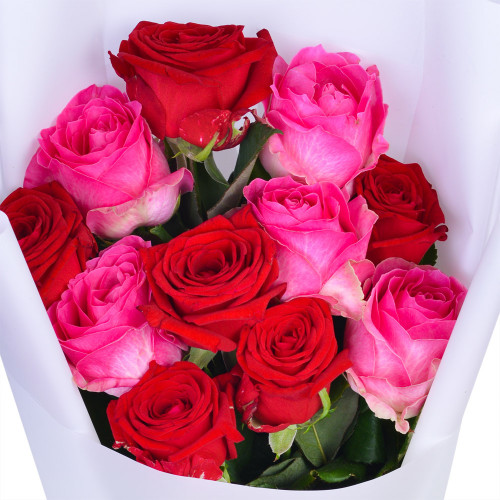 Букет на День матери из 11 разноцветных роз 60 см