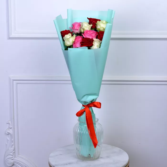 11 разноцветных роз 60 см