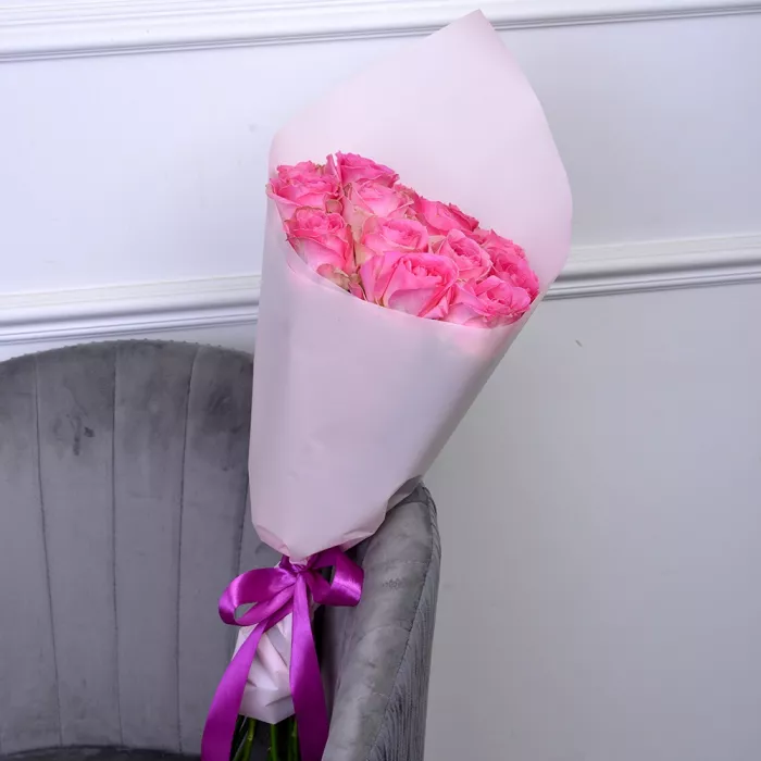 15 розовых роз 50 см