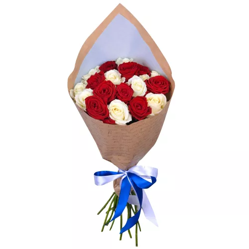 Букет из 19 красных и белых роз 50 см Букет из 19 красных и белых роз 50 см