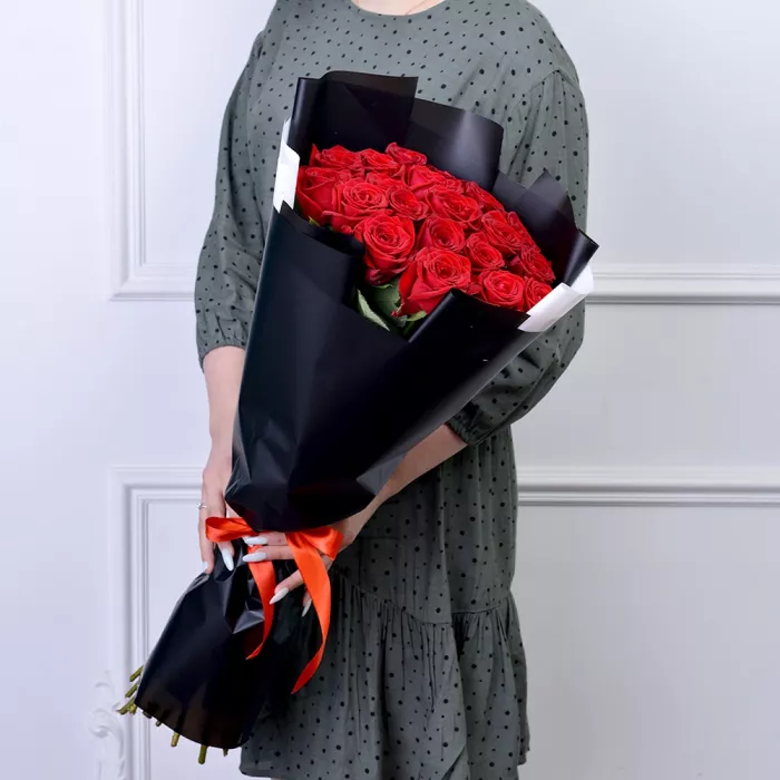 Букет из 21 красной розы Premium 60 см