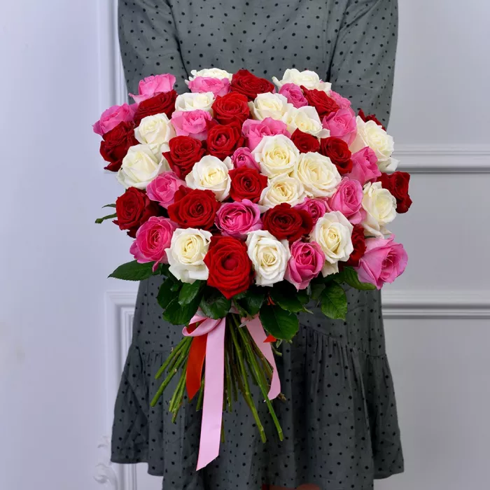Букет из 51 разноцветной розы Premium 50 см