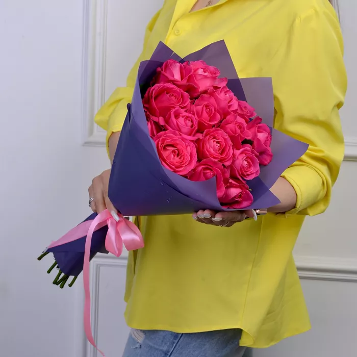 15 малиновых роз 50 см