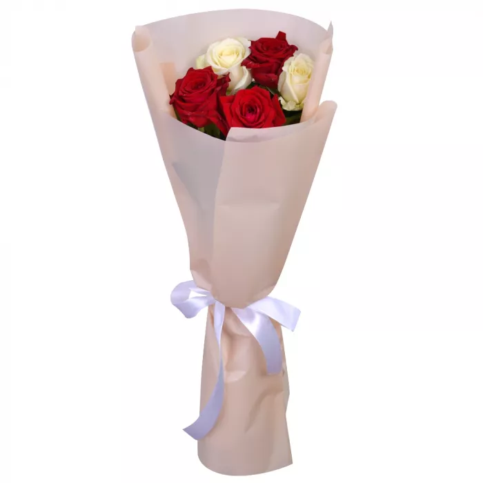 5 разноцветных роз 60 см