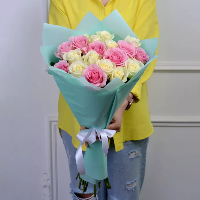 Букет из 19 роз микс 60 см