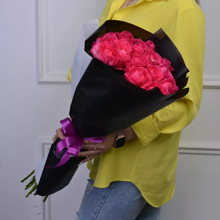 Букет из 15 малиновых роз 60 см