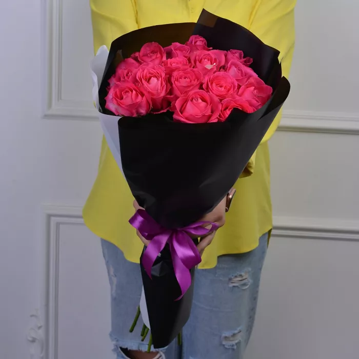Букет из 15 малиновых роз 60 см