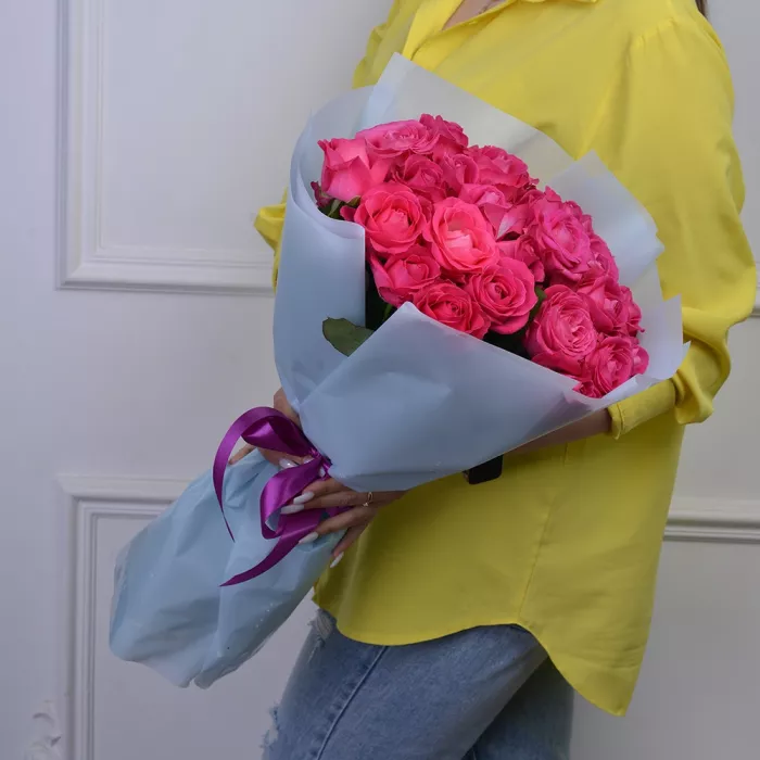 25 малиновых роз Premium 50 см