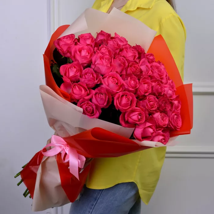 35 малиновых роз Premium 60 см