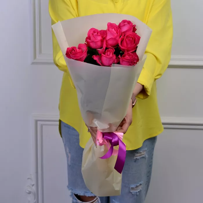 7 малиновых роз 60 см