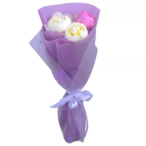 Букет из 3 разноцветных пионов