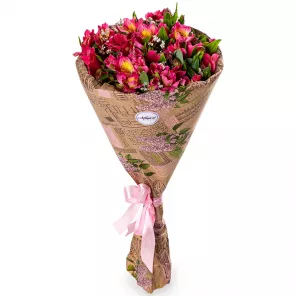Букет из 3 розовых альстромерий с эвкалиптом