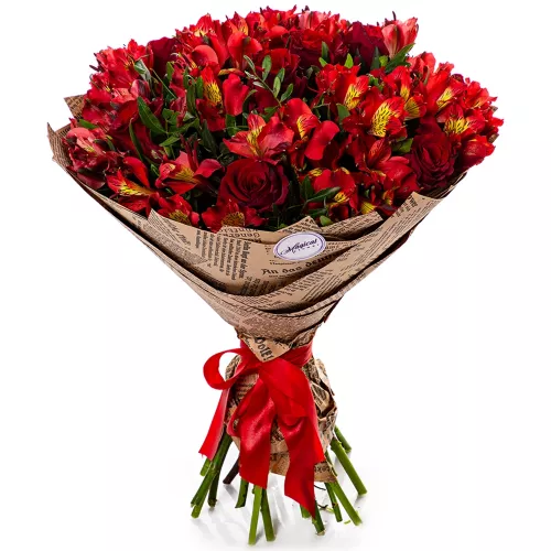 Букет цветов из красных роз и альстромерии